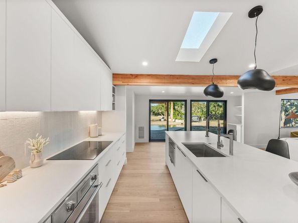 8717 South View RD, Austin TX 78737