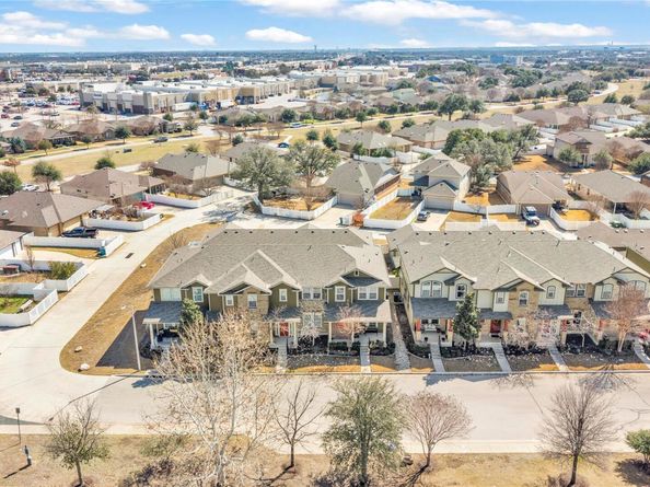 1040 Lost Pines LN, Cedar Park TX 78613