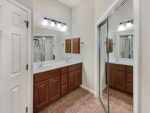 1517 Silver Oak TRL, Cedar Park TX 78613