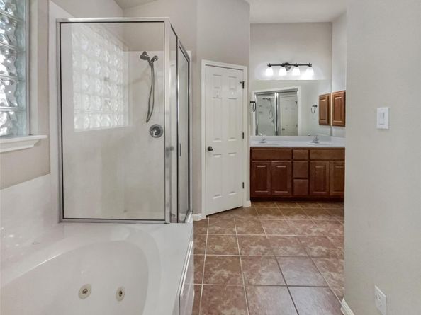 1517 Silver Oak TRL, Cedar Park TX 78613