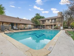 5608 Cougar DR 220, Austin TX 78745