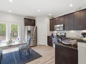 2101 Rivers Edge WAY 22, Austin TX 78741