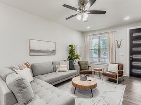 18803 Hogan CIR 14, Point Venture TX 78645