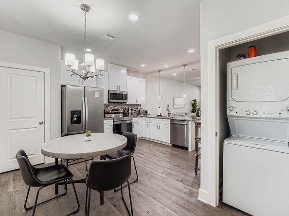 18803 Hogan CIR 14, Point Venture TX 78645