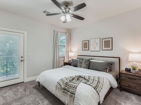 18803 Hogan CIR 14, Point Venture TX 78645