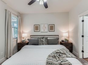 18803 Hogan CIR 14, Point Venture TX 78645