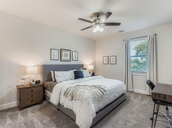18803 Hogan CIR 14, Point Venture TX 78645