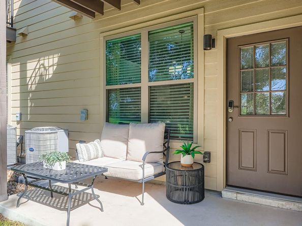 18803 Hogan CIR 14, Point Venture TX 78645