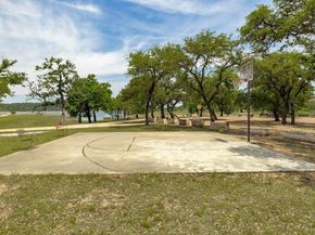 18803 Hogan CIR 14, Point Venture TX 78645