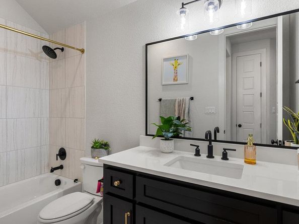 205 Avena TRL, Lakeway TX 78738