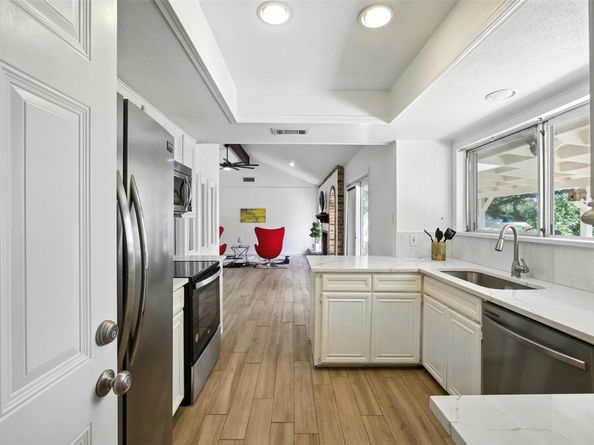6923 Scenic Brook DR, Austin TX 78736