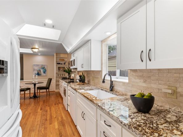 2206 Newfield LN, Austin TX 78703