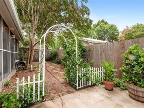 2206 Newfield LN, Austin TX 78703