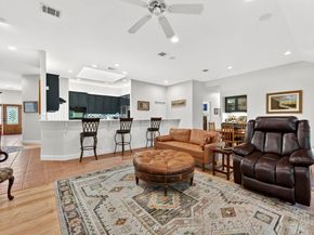 17 Stillmeadow DR, The Hills TX 78738