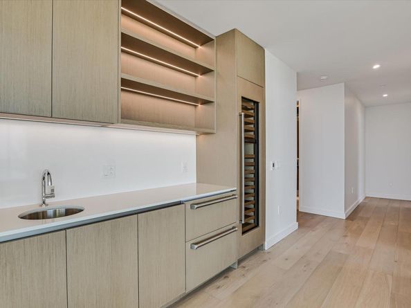 610 Davis ST 4304, Austin TX 78701