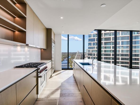 610 Davis ST 4304, Austin TX 78701