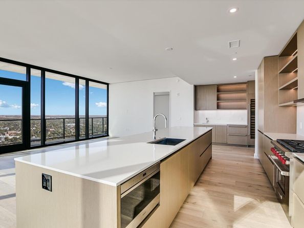 610 Davis ST 4304, Austin TX 78701