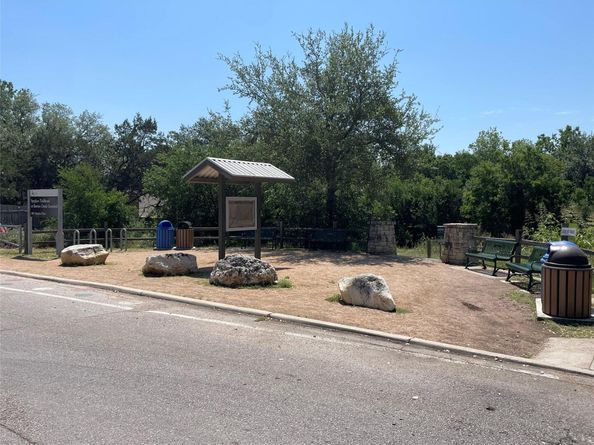 1707 Spyglass DR 74, Austin TX 78746