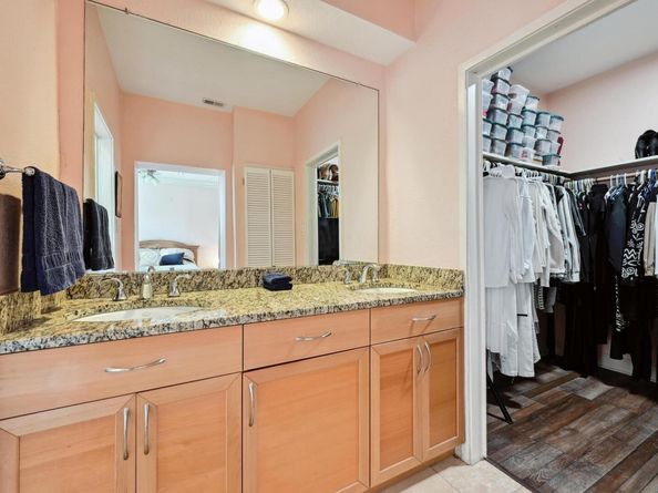 1707 Spyglass DR 74, Austin TX 78746