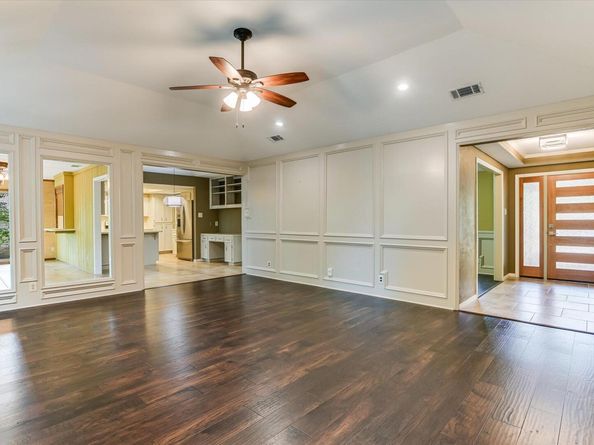 9404 Topridge DR, Austin TX 78750