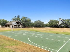 1 Sparrowglen LN, The Hills TX 78738