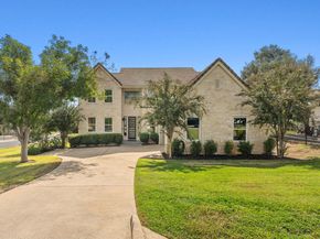 1 Sparrowglen LN, The Hills TX 78738