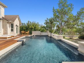 1 Sparrowglen LN, The Hills TX 78738