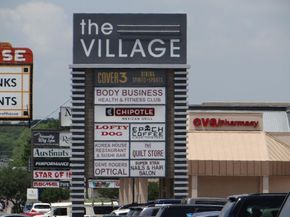 7685 Northcross DR 323, Austin TX 78757