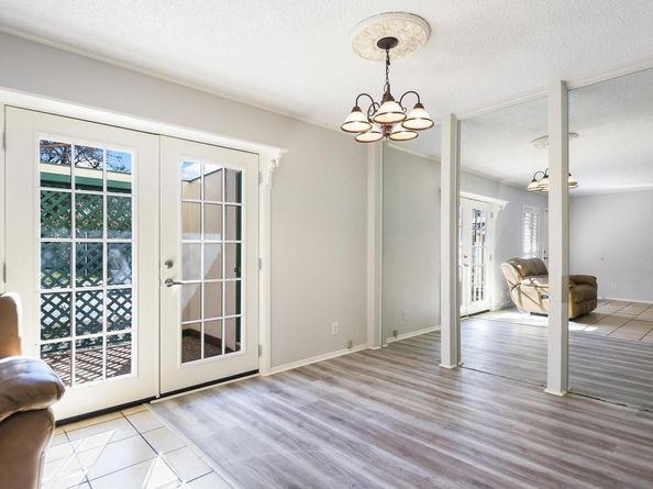 6718 Silvermine DR 201, Austin TX 78736