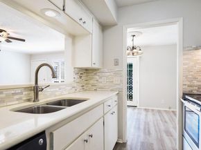 6718 Silvermine DR 201, Austin TX 78736
