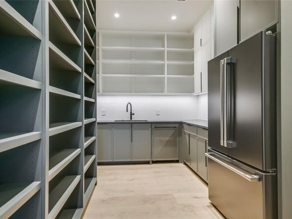 5217 S Scout Island CIR, Austin TX 78731