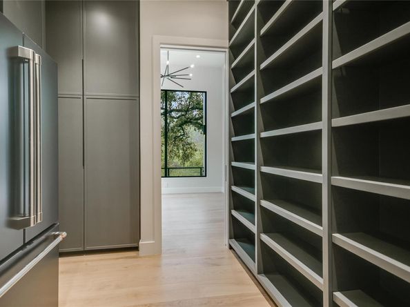 5217 S Scout Island CIR, Austin TX 78731
