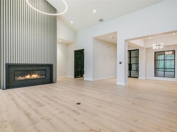 5217 S Scout Island CIR, Austin TX 78731