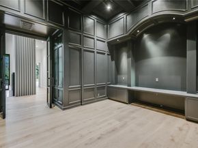 5217 S Scout Island CIR, Austin TX 78731