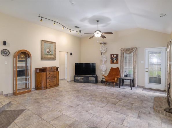 2506 Jacqueline DR, Leander TX 78641