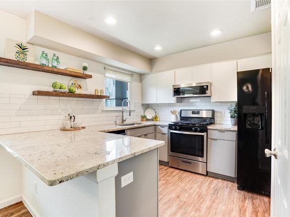 8104 Los Ranchos DR, Austin TX 78749