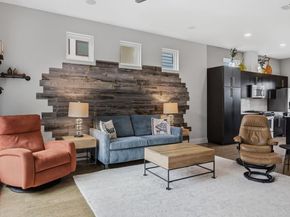 2712 S 5th ST B, Austin TX 78704