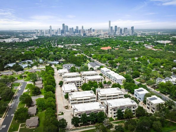 2712 S 5th ST B, Austin TX 78704