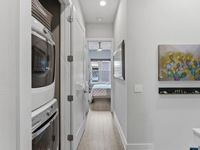 2712 S 5th ST B, Austin TX 78704