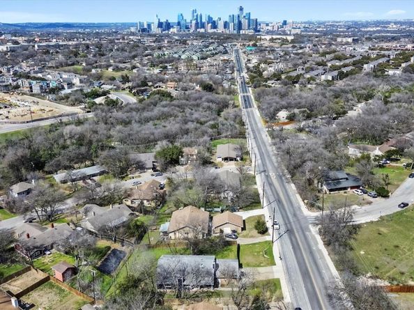 2800 Burleson RD, Austin TX 78741