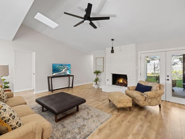 8007 Keneshaw DR, Austin TX 78745