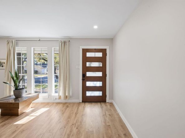 8007 Keneshaw DR, Austin TX 78745