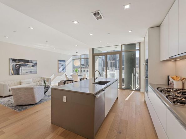 501 West Ave 705, Austin TX 78701