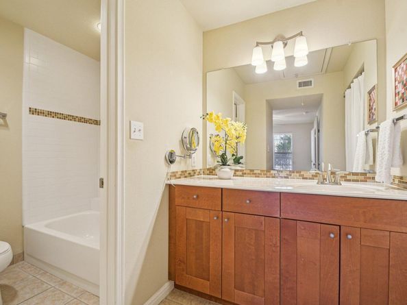 7685 Northcross DR 329, Austin TX 78757