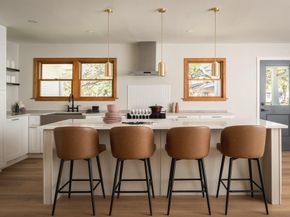 2710 Greenlawn PKWY, Austin TX 78757