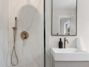 2710 Greenlawn PKWY, Austin TX 78757