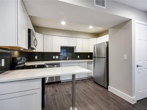 935 La Posada DR 142, Austin TX 78752