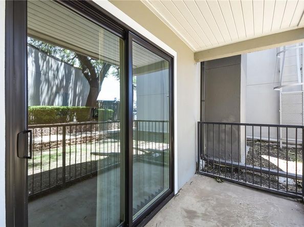 935 La Posada DR 142, Austin TX 78752