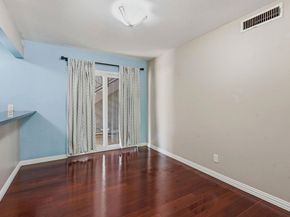 1210 Windsor RD 104, Austin TX 78703