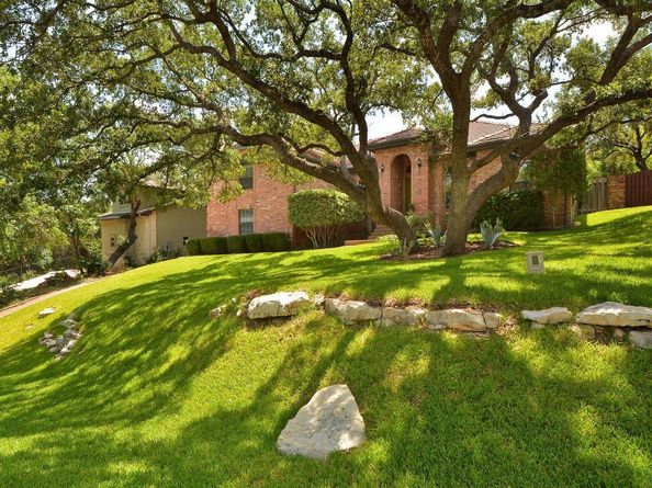 111 Crest View DR, Lakeway TX 78734
